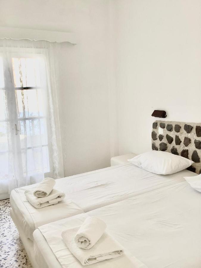 Villa Maina คามารี ภายนอก รูปภาพ