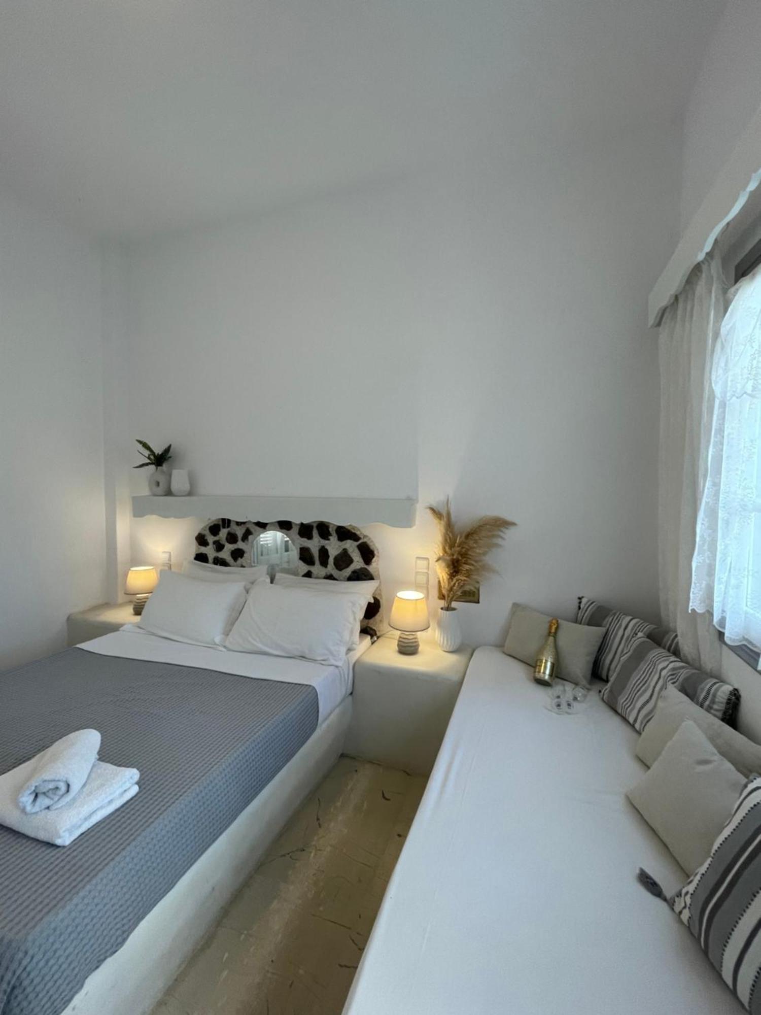 Villa Maina คามารี ภายนอก รูปภาพ