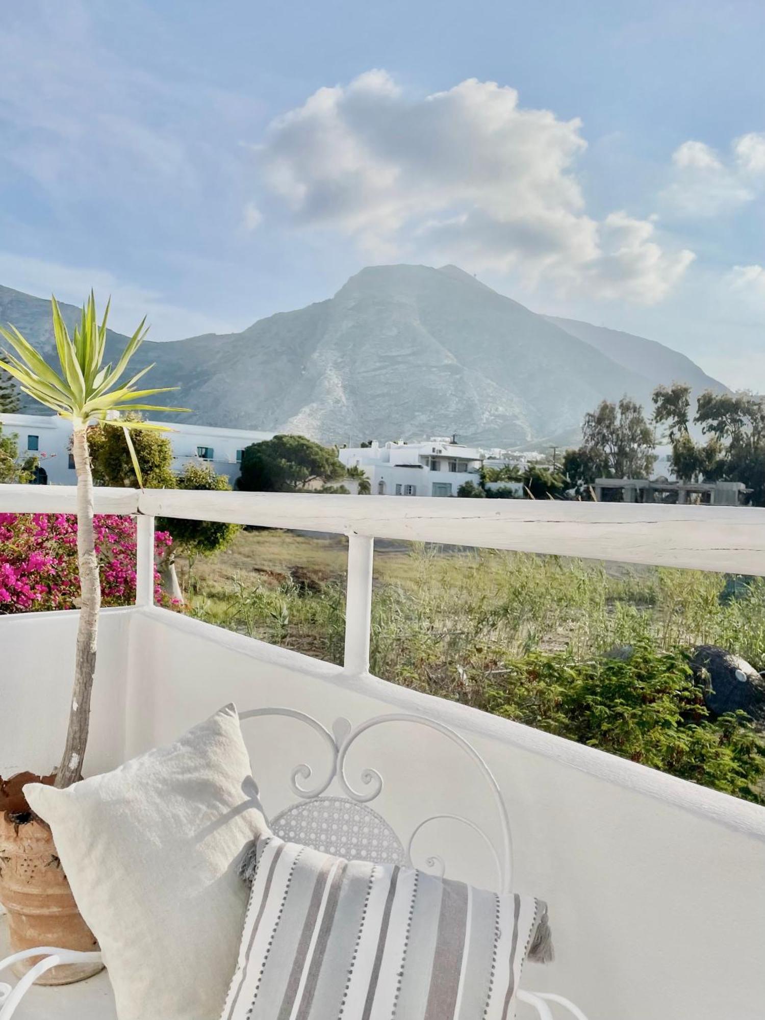 Villa Maina คามารี ภายนอก รูปภาพ